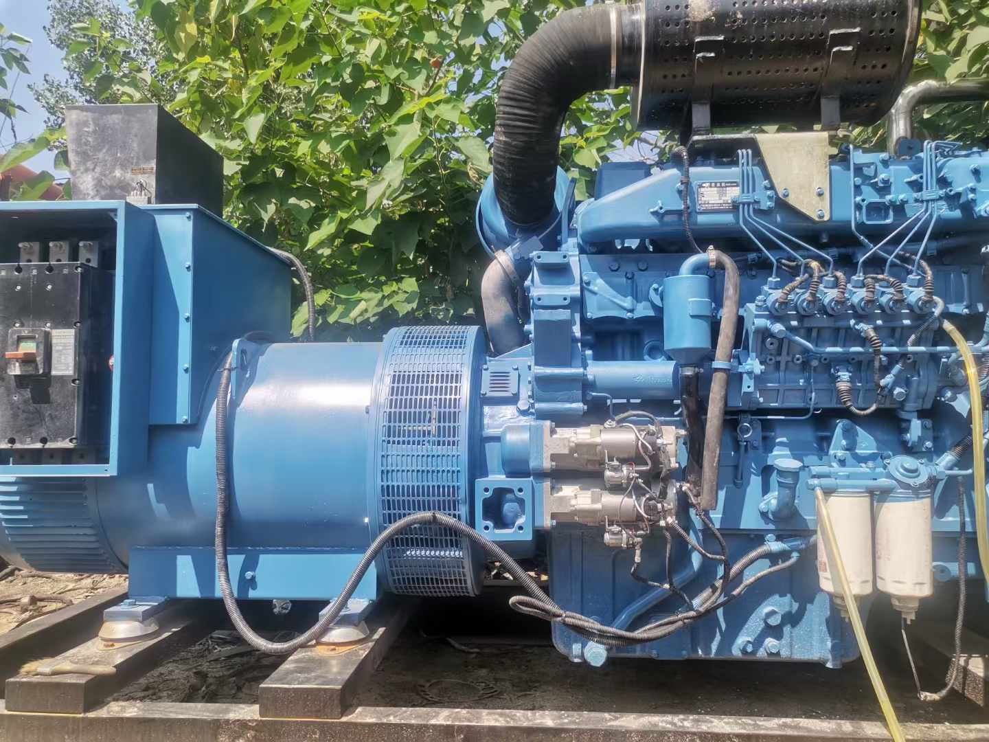 秀峰详细说明降低 800kW 柴油发电机输出电流波动的方法
