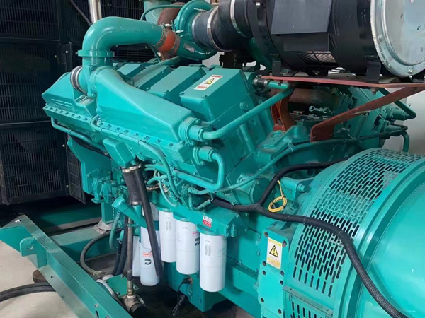 秀峰更换100kW柴油发电机组机油时，需要注意哪些事项？